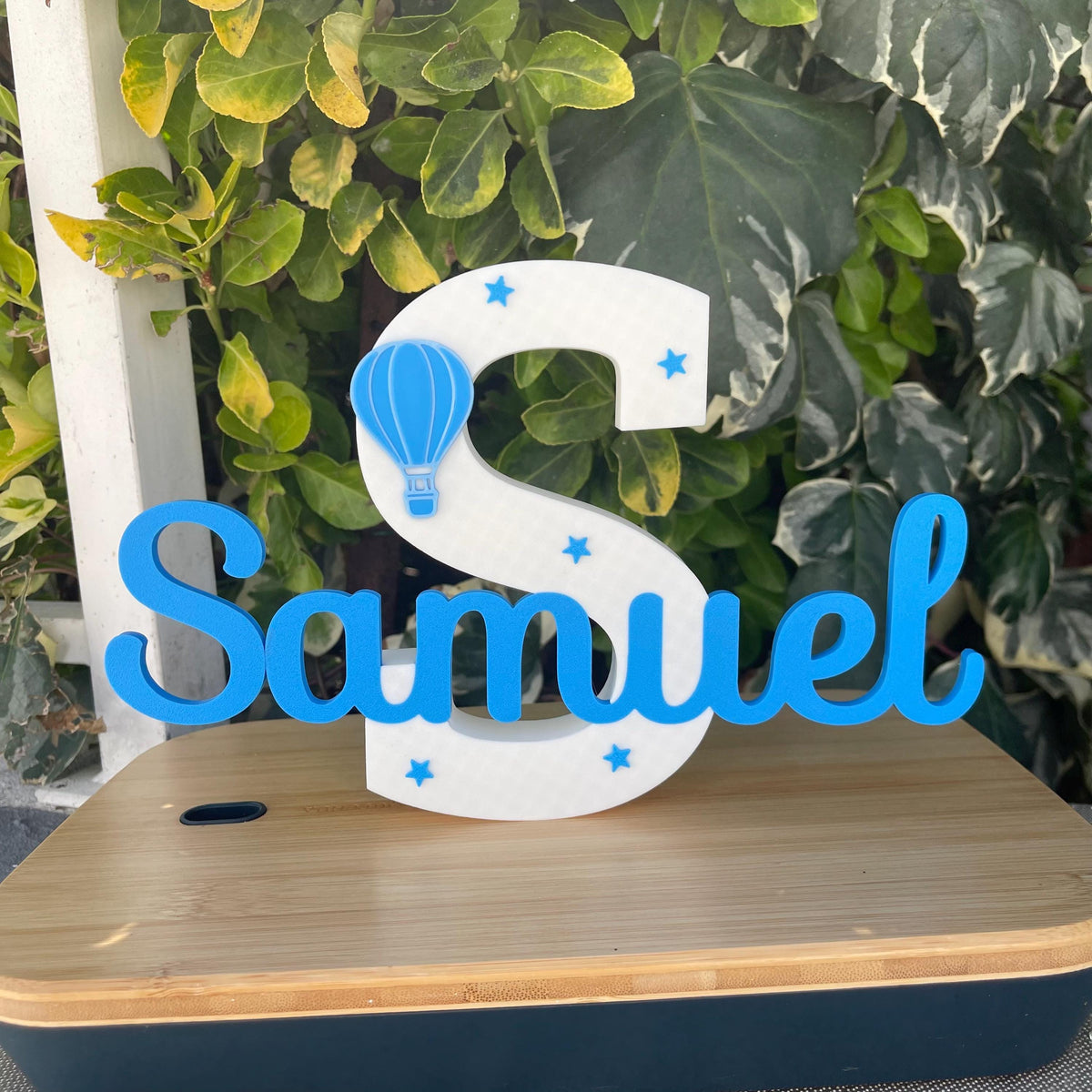 Letreiro com nome decorativo personalizado, para apoiar ou pendurar. Decoração de quarto infantil, aniversários, batizados.